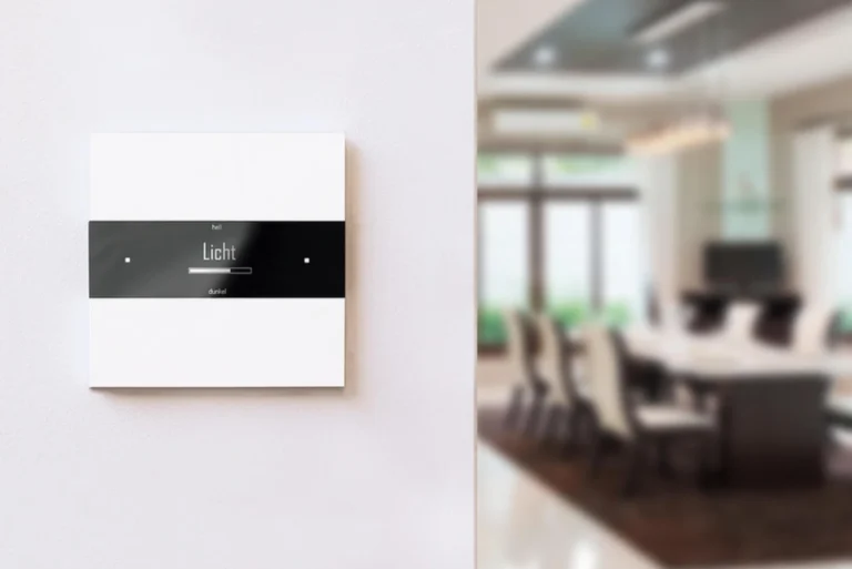 Deseo, Designer Thermostat & Scene Controller